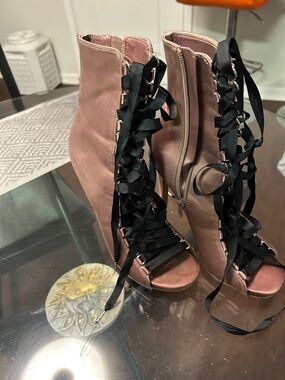 Steve Madden Mauve Lace-Up Peep-Toe Ankle Boots